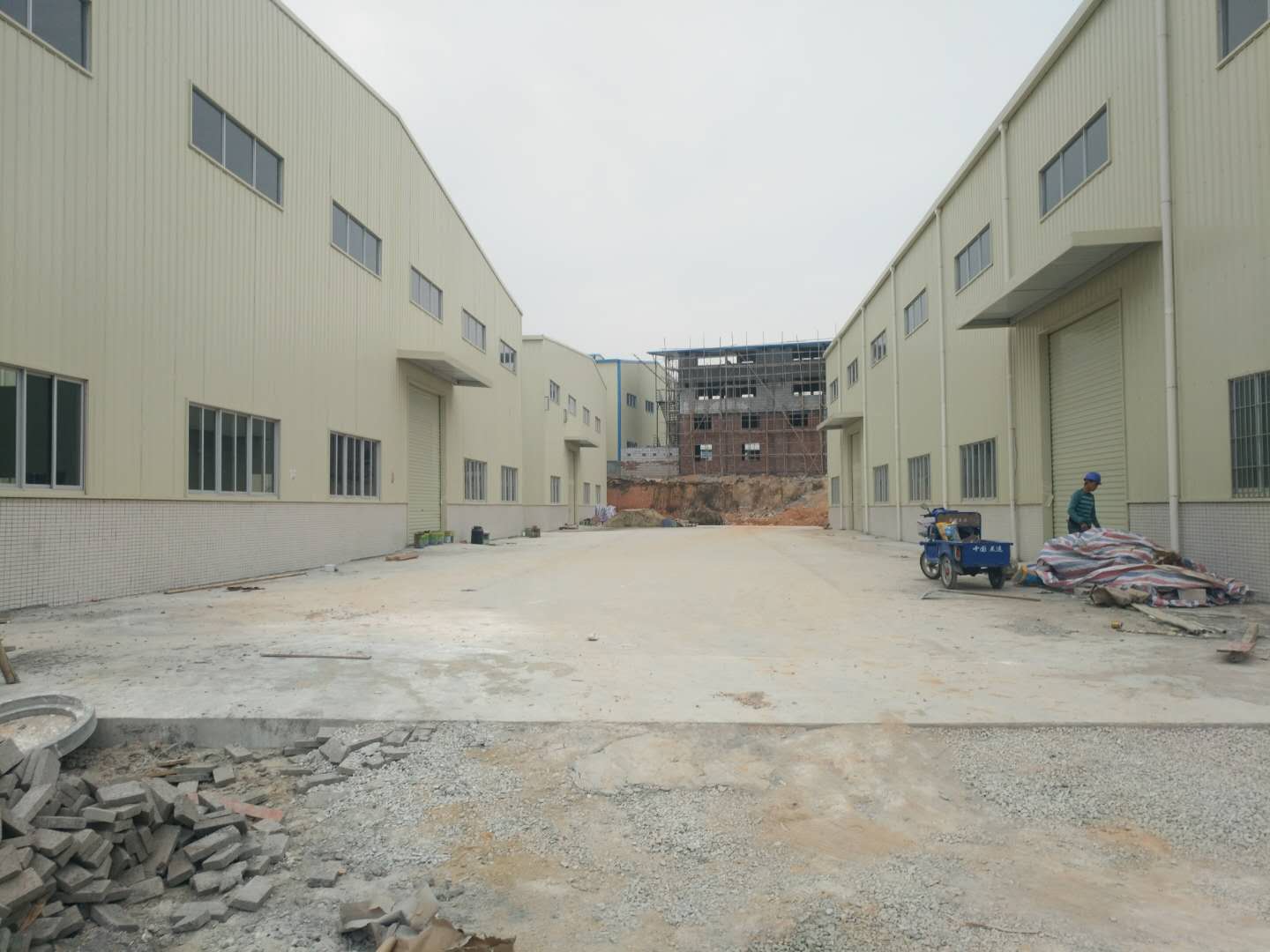东莞东坑新出全新独院单一层钢结构厂房5500平方出租