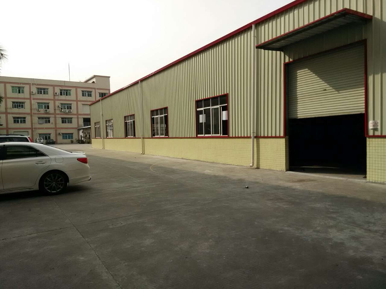 东莞横沥镇单一层带牛角钢结构厂房3800平方厂房出租