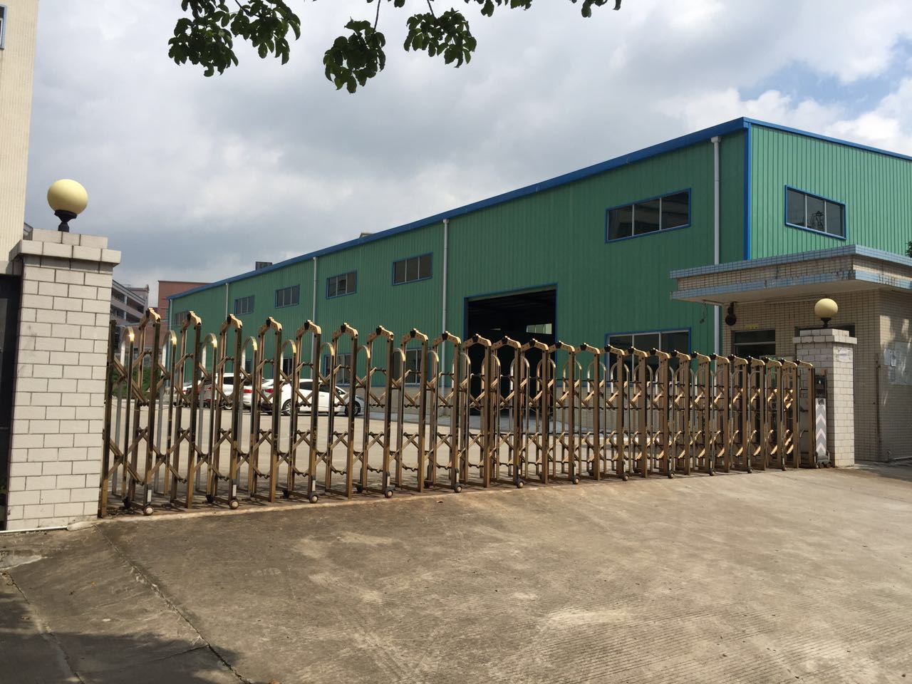 东莞桥头新出独院钢结构厂房3100平方厂房出租带现成行车